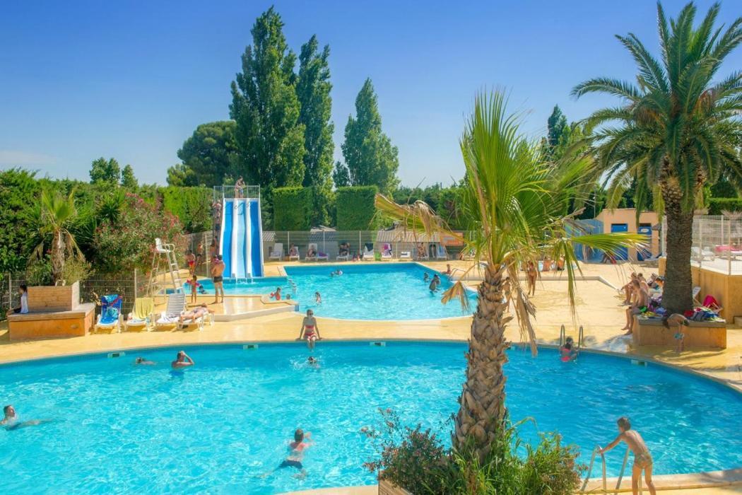 Mobilhome Au Camping Les Salins De La Gardiole Ex Camping Europe Vic-la-Gardiole Exterior photo